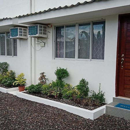 Bernis Hostel モアルボアル エクステリア 写真