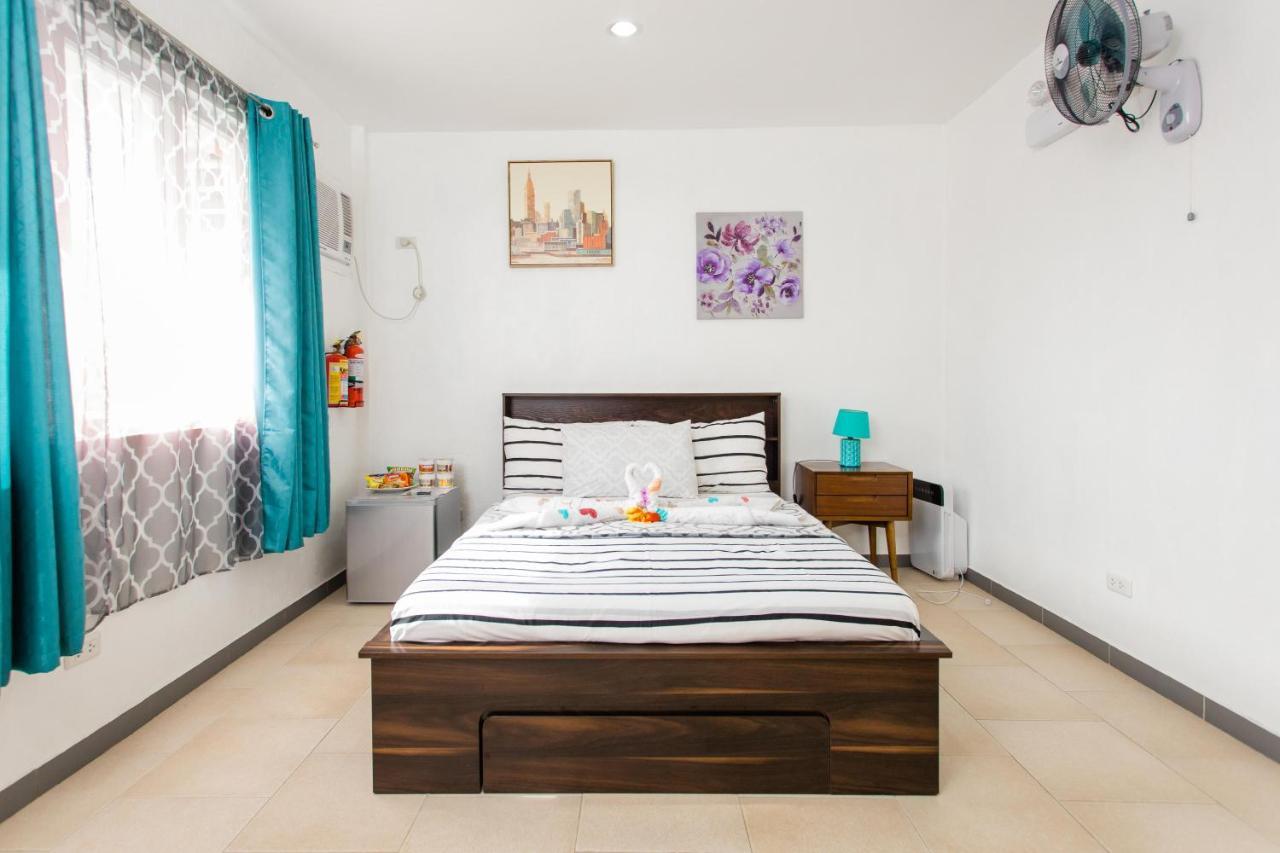 Bernis Hostel モアルボアル エクステリア 写真