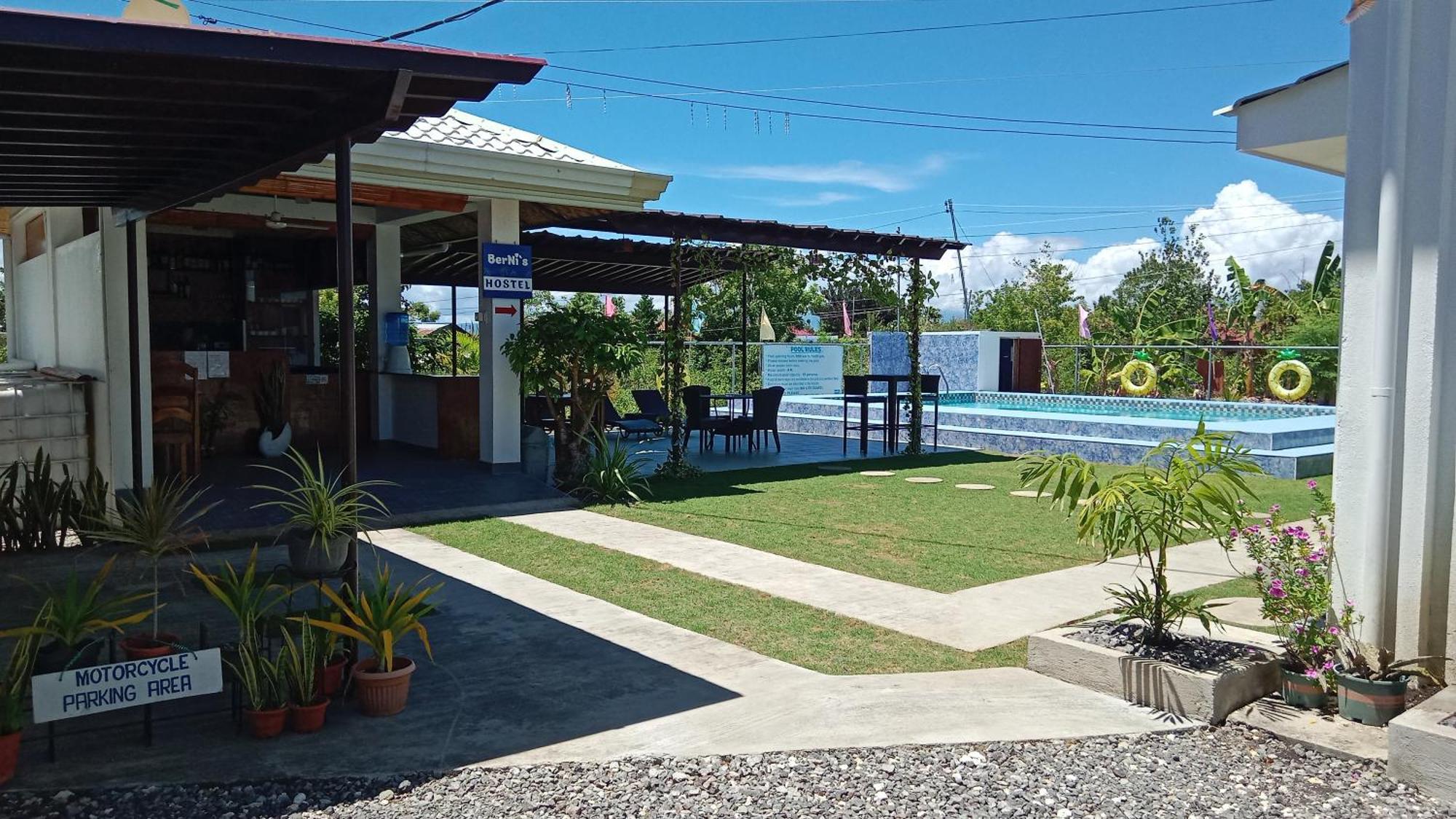 Bernis Hostel モアルボアル エクステリア 写真